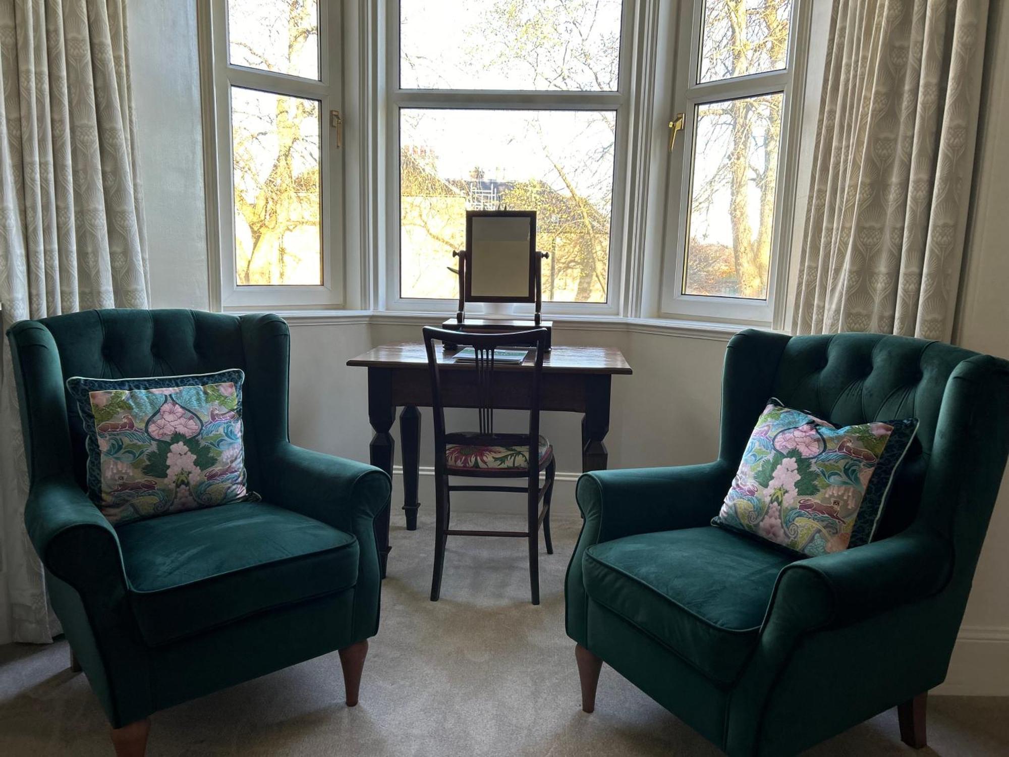 Glen Lyon Lodge Bed And Breakfast แนร์น ภายนอก รูปภาพ