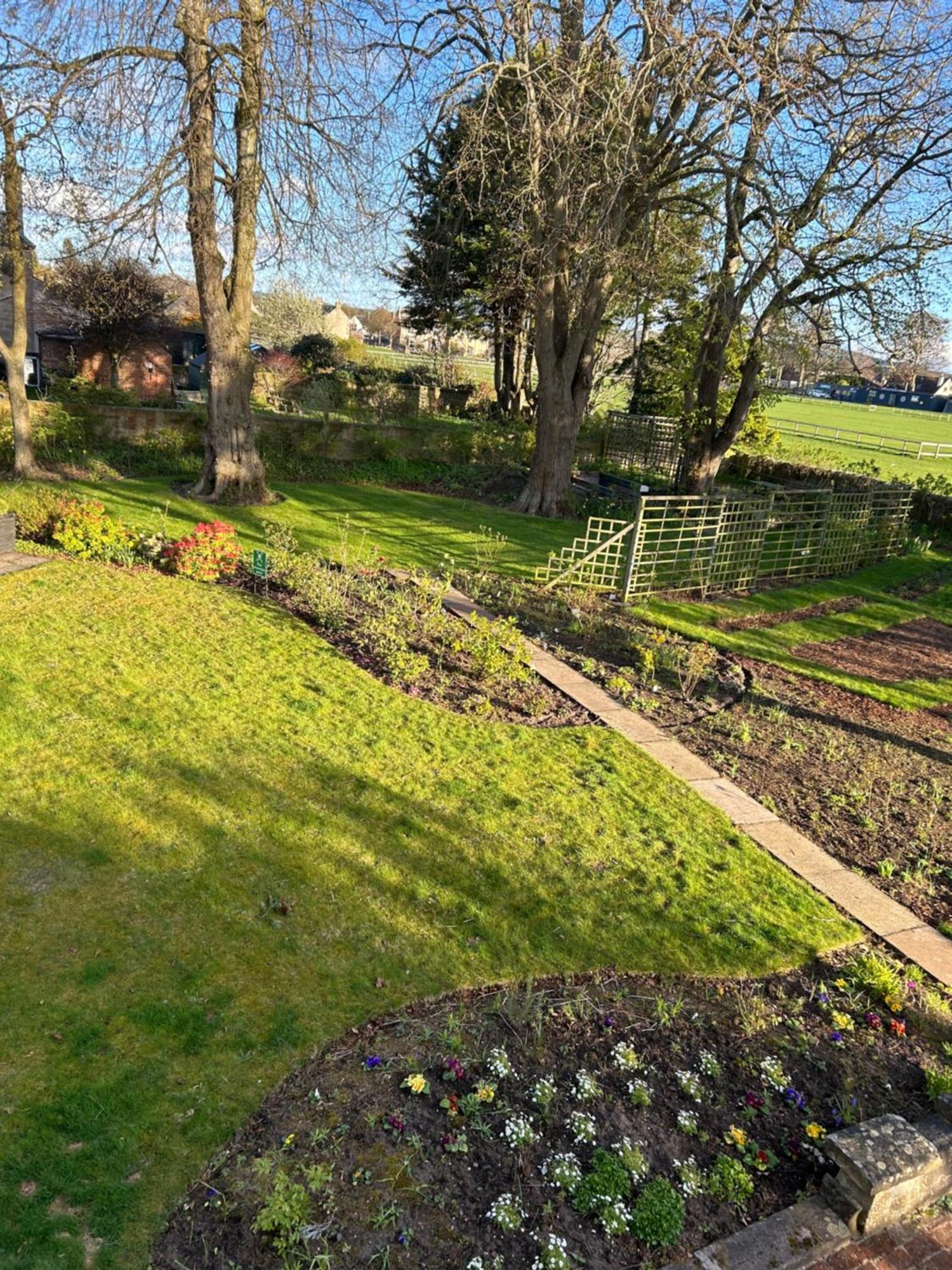 Glen Lyon Lodge Bed And Breakfast แนร์น ภายนอก รูปภาพ
