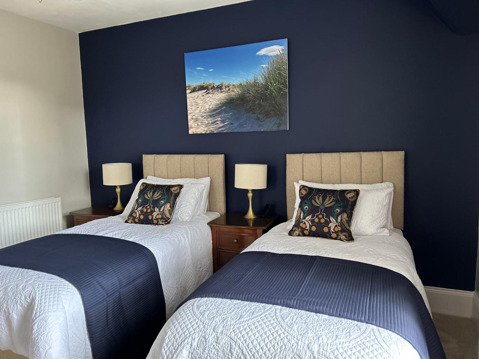 Glen Lyon Lodge Bed And Breakfast แนร์น ภายนอก รูปภาพ
